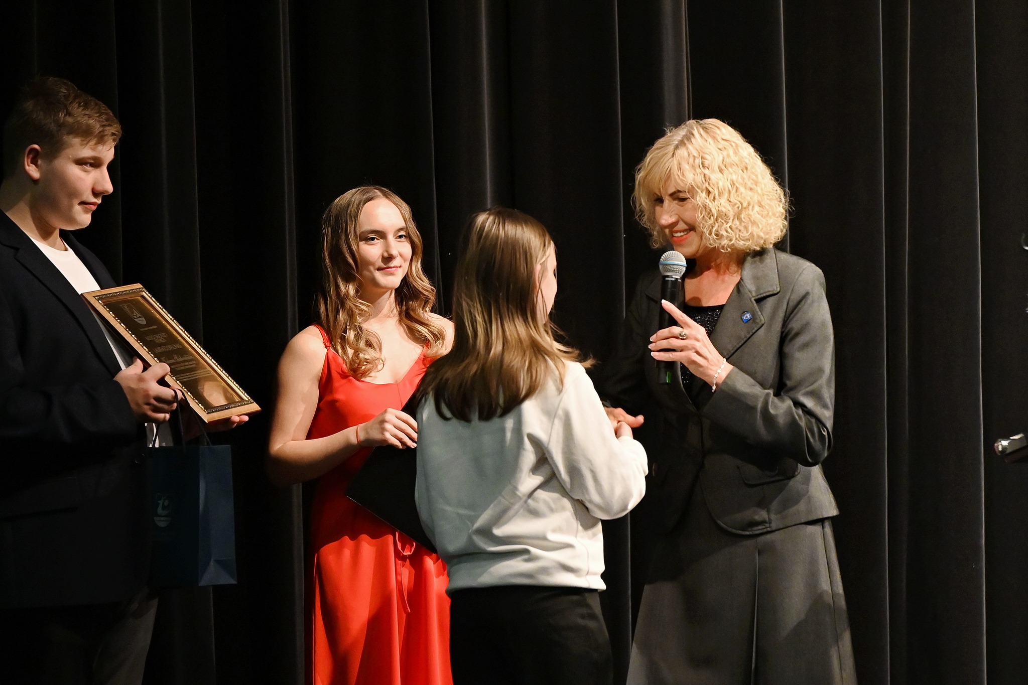 601433462 1244967554348982 1493253511249352835 n