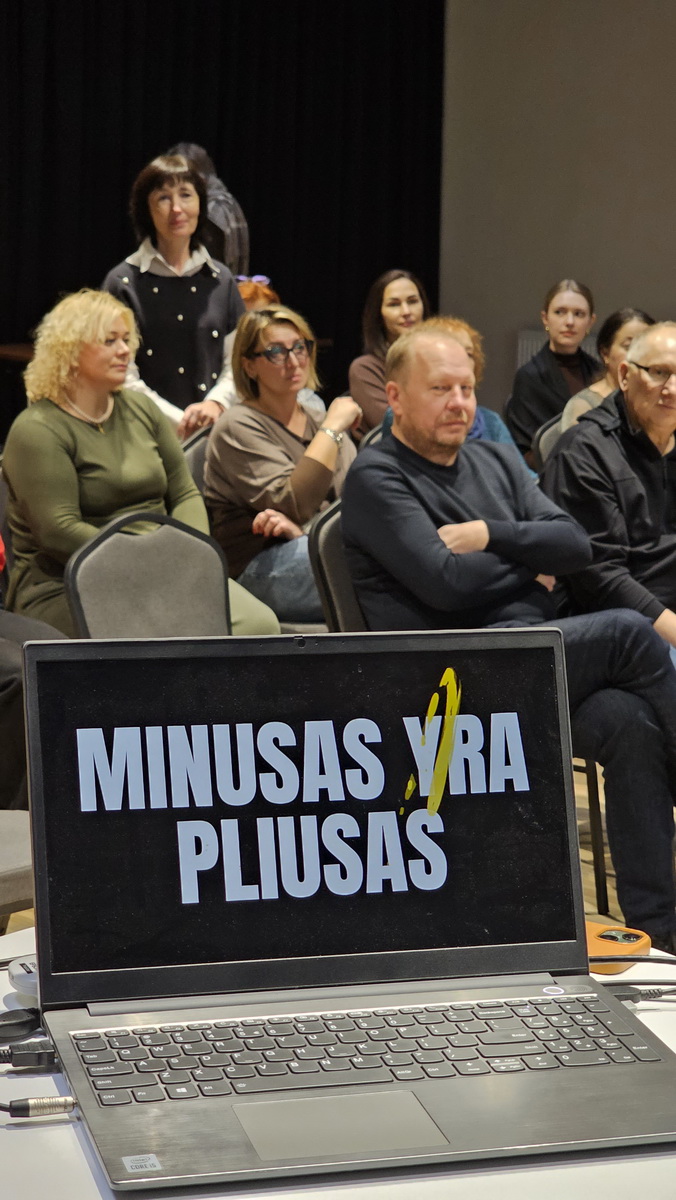 20251106 101453 resize